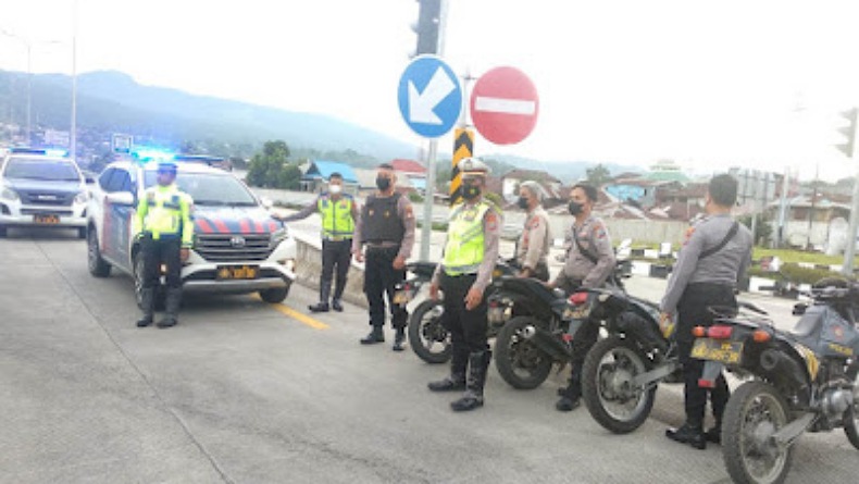 Polres Bitung Kembali Patroli Subuh, Berikan Rasa Aman dan Nyaman saat Ramadan