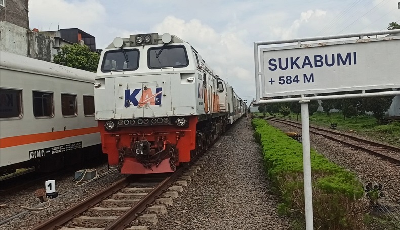 24 Lokomotif dan 166 Kereta Api Disiapkan untuk Antarkan Pemudik  