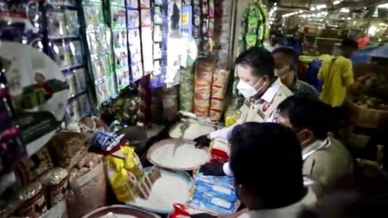 Stok Minyak Goreng Aman di Jatim, Polda: Kalau Ada yang Nakal Kami Tindak 