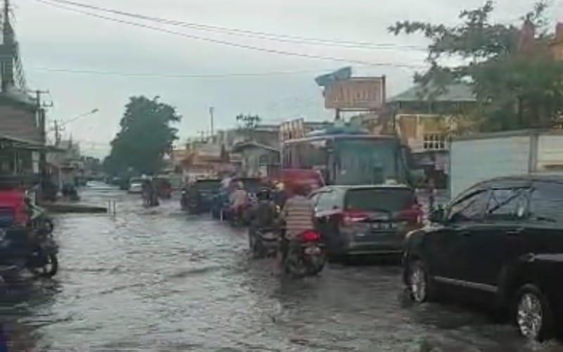 Hujan Lebat, Sejumlah Titik di Palembang Terendam Banjir