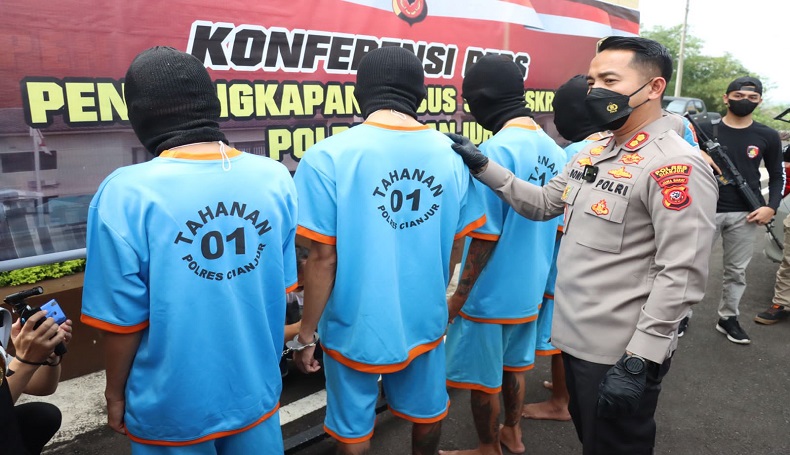 Polisi Tangkap 4 Pembobol Minimarket, Pelaku Beraksi di Cianjur hingga Garut