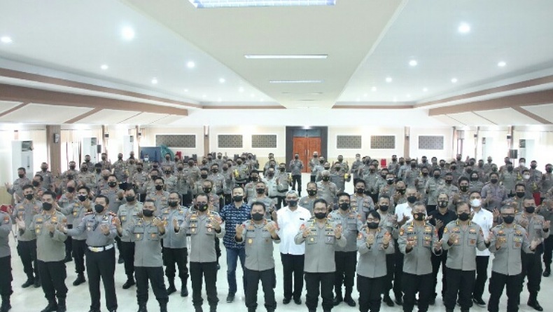 Buka Rakernis Fungsi Binmas Jajaran Polda Sulut, Ini Harapan Kapolda