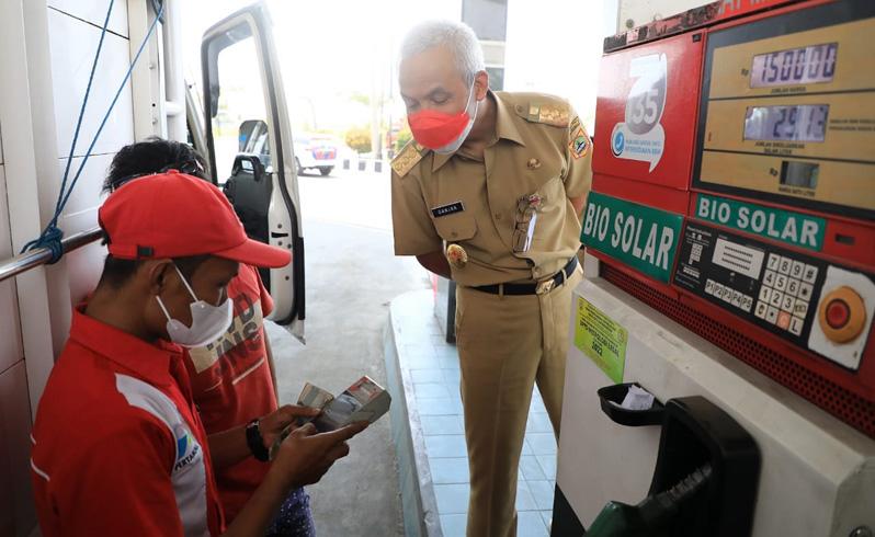 Ganjar Minta Amankan Pasokan BBM saat Arus Mudik, Begini Langkah Pertamina