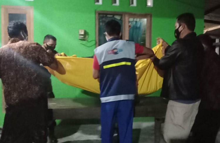 Pergi Jelang Sahur, Seorang Kakek Ditemukan Tewas Mengambang di Kolam Ikan