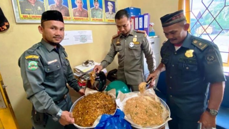 Satpol PP Gerebek Warung Mie Aceh yang Buka saat Puasa, Pedagang dan Pembeli Kabur