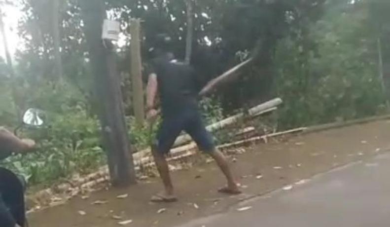  Viral Remaja di Karanganyar Ngamuk Hancurkan Knalpot saat Terjaring Razia 
