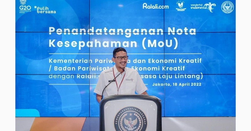 Kembangkan Digitalisasi Desa Wisata, Sandiaga Uno Kolaborasi dengan Perusahaan Marketplace