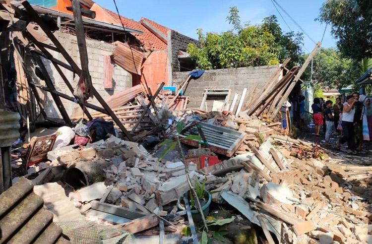 Diduga Petasan Meledak, Sebuah Rumah di Sleman Hancur 