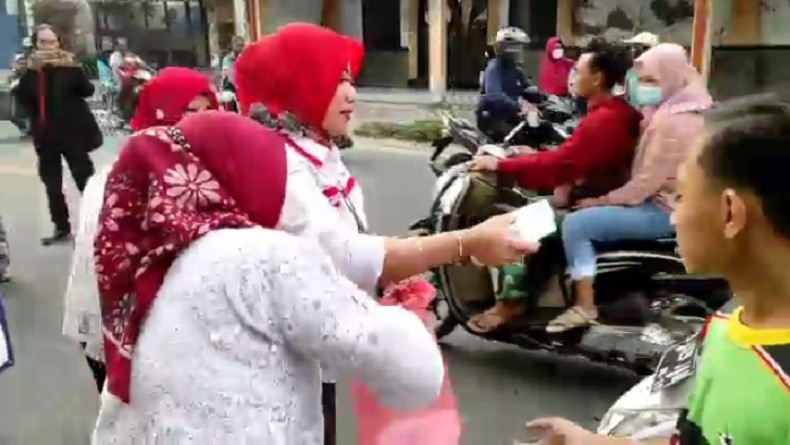 DPD Perindo Lamongan Gelar Kegiatan Sosial, Bagikan Takjil hingga Santunan Anak Yatim