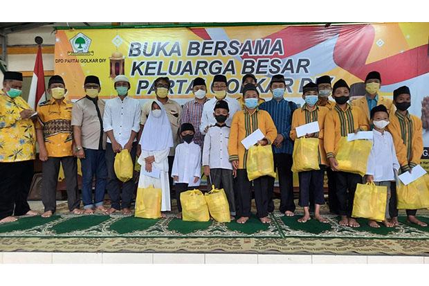  Santuni 1.000 Anak Yatim, Gandung : Agar Mereka Optimistis Menatap Masa Depan 