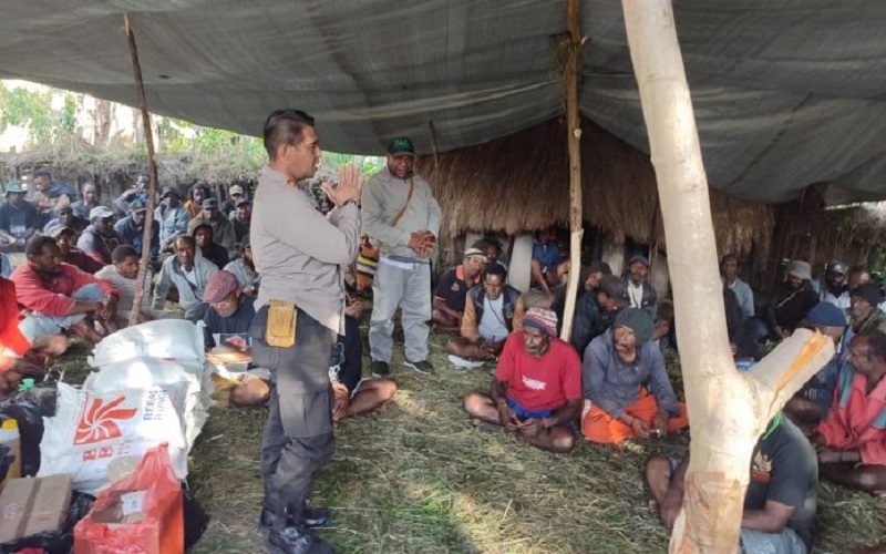 Antisipasi Main Hakim, Kapolres Jayawijaya Sambangi Rumah Korban Pembunuhan