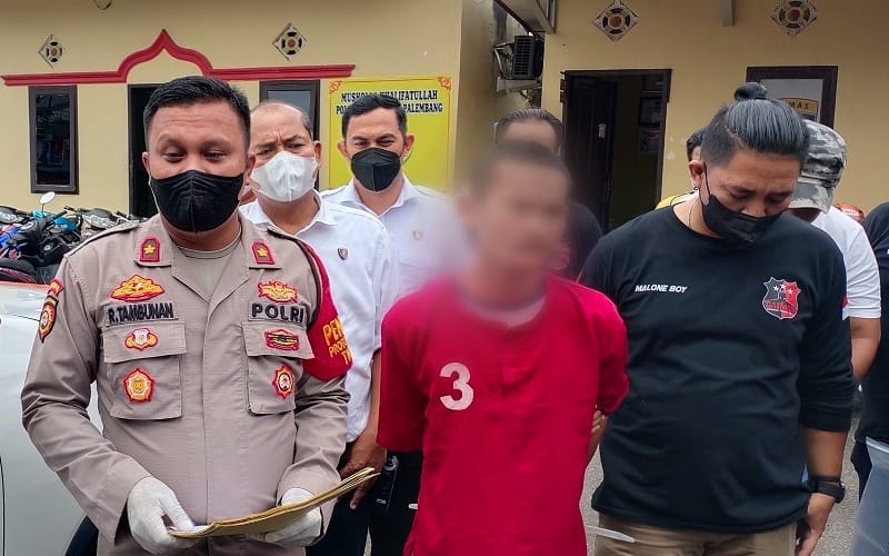  Pura-Pura Gila, Pria Ini Curi Fortuner dan Parkir di Depan Rumahnya