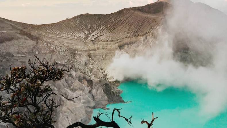 6 Gunung di Jawa Timur yang Jadi Favorit Para Pendaki