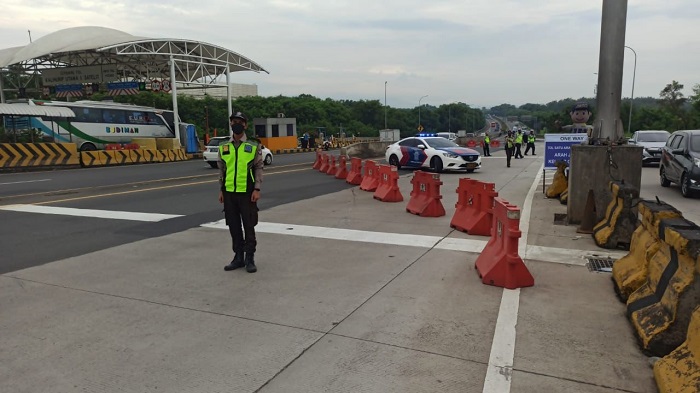 Jasa Marga Berlakukan One Way di Tol Menuju Semarang  Mulai Pukul 17.00 WIB Hari Ini
