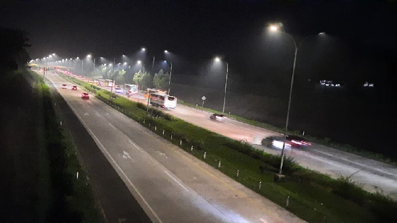 Malam Ini, Polisi Terapkan One Way dari KM 47 hingga KM 414 Tol Kalikangkung