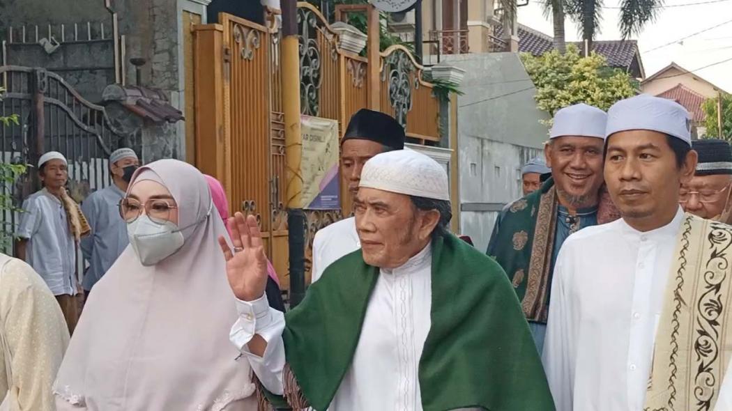 Jadi Imam Salat Idulfitri untuk Warga Sekitar Rumah, Ini Persiapan yang Dilakukan Rhoma Irama 