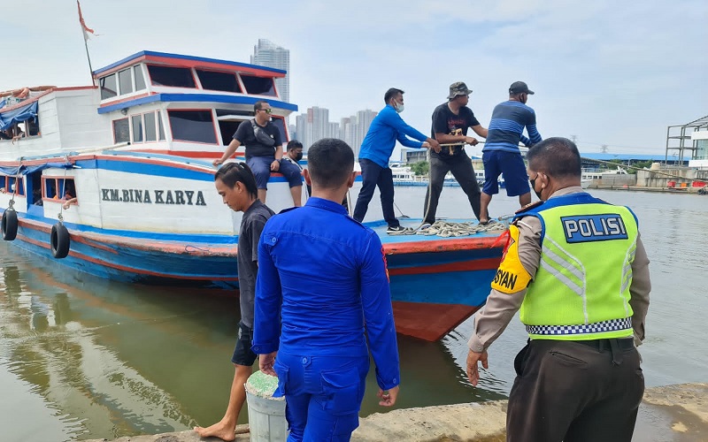 Gangguan Kemudi, Kapal Angkut 140 Penumpang Tujuan Pulau Pramuka Putar Balik