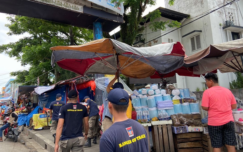 Penertiban PKL di Pasar Raya Padang Ricuh, Pedagang Karaoke di Tengah Jalan