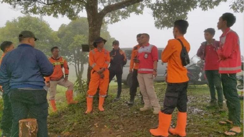 Penerbang Paralayang Hilang di Agam Ditemukan dalam Kondisi Lemas