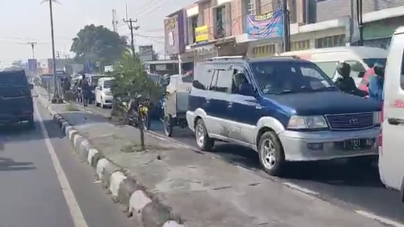 Arus Balik Pemudik di Jalur Pantura Cirebon Merayap 2 Km, Ini Penyebabnya