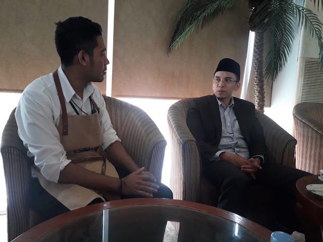 Nostalgia Barista Bandara Sepinggan Saat Dipimpin TGB Menjadi Gubernur