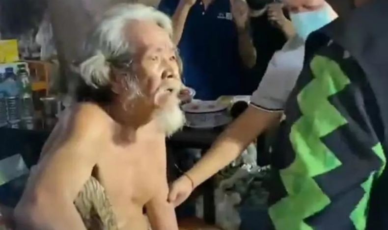 Pria Ini Mengaku Tuhan, Perintahkan Pengikut Makan Kotorannya untuk Sembuhkan Penyakit