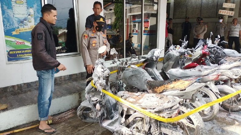 Api Sambar BBM Tumpah, 7 Motor Terbakar di SPBU Gandok Sindangkerta KBB