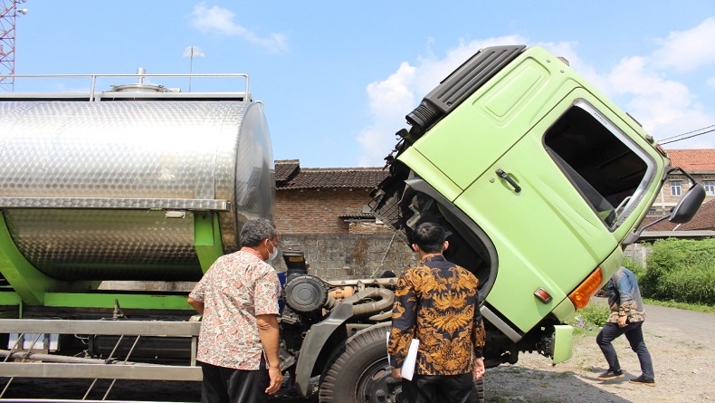 KPP Pratama Boyolali Sita Aset Penunggak Pajak Berupa Satu Truk Tangki Susu