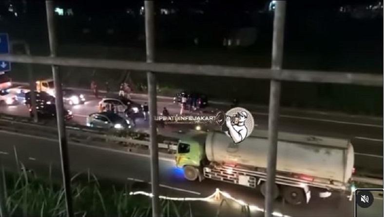 Kecelakaan Tunggal di Tol Tanjung Barat Arah Bogor, Lalu Lintas Tersendat