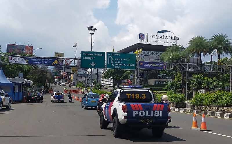 Polisi Terapkan One Way ke Arah Jakarta di Puncak Bogor Siang Ini