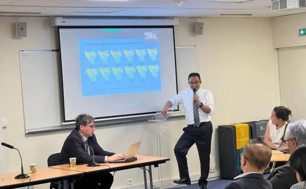 Beri Kuliah Tamu di Paris, Anies Bahas Integrasi Transportasi hingga Penurunan Muka Tanah di Jakarta