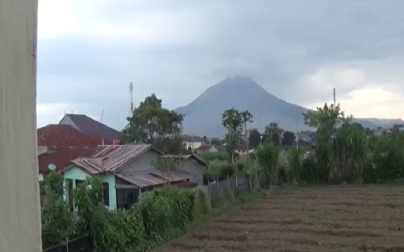 Status Gunung Sinabung Turun Jadi Level II Waspada