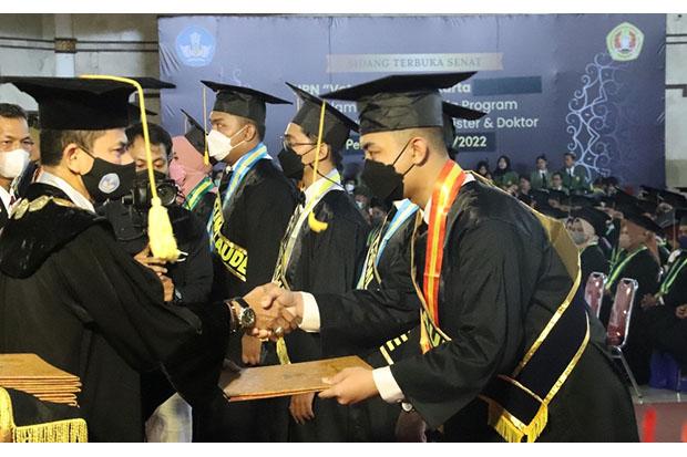  Keren, 160 Mahasiswa UPN Veteran Yogya Lulus Cumlaude