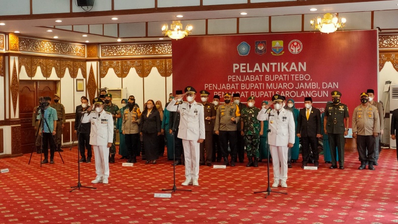 Gubernur Jambi Lantik 3 Anak Buah Jadi PJ Bupati