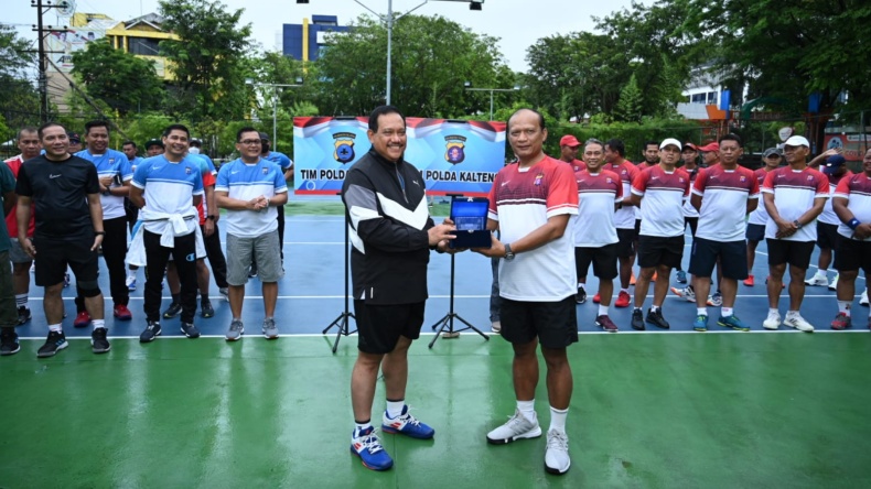 Ketika Polda Kalsel Lawan Polda Kalteng di Pertandingan Tenis, Siapa Menang?