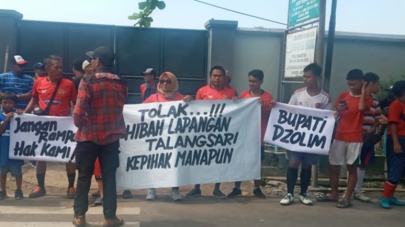 Santri dan Warga Jember Ramai-Ramai Tolak Penyerahan Lapangan Bola Talangsari ke BPN