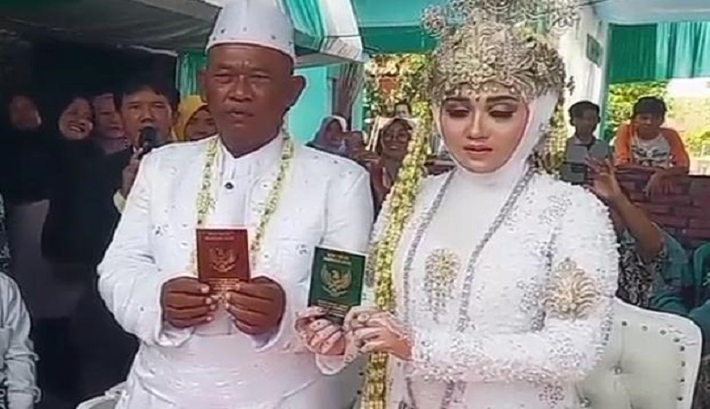 Kaum Jomblo Lewat, Kakek di Subang Nikahi Gadis Cantik 19 Tahun 
