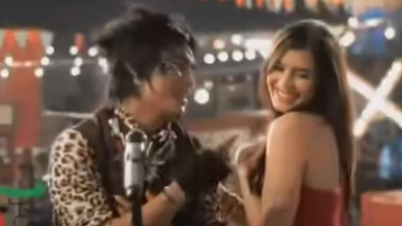 Chord Gitar dan Lirik Lagu Putri Iklan - ST12: Aku Bergetar Disentuh Dia