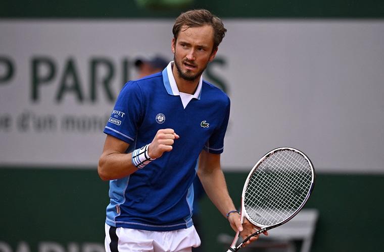 Kehebatan Daniil Medvedev di Prancis Terbuka 2022 Bikin Petenis Ini Pingsan