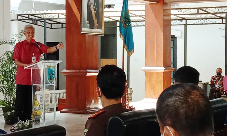  Ganjar: Jika Pj Wali Kota Salatiga Minta Uang Laporkan ke Saya, Pasti Tak Pecat