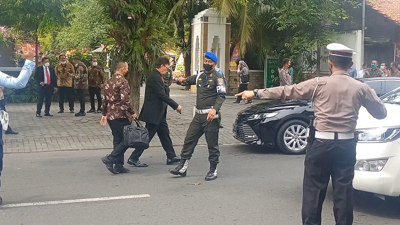 Acara Pernikahan Ketua MK dengan Adik Jokowi Selesai, Tamu Undangan Mulai Pulang 
