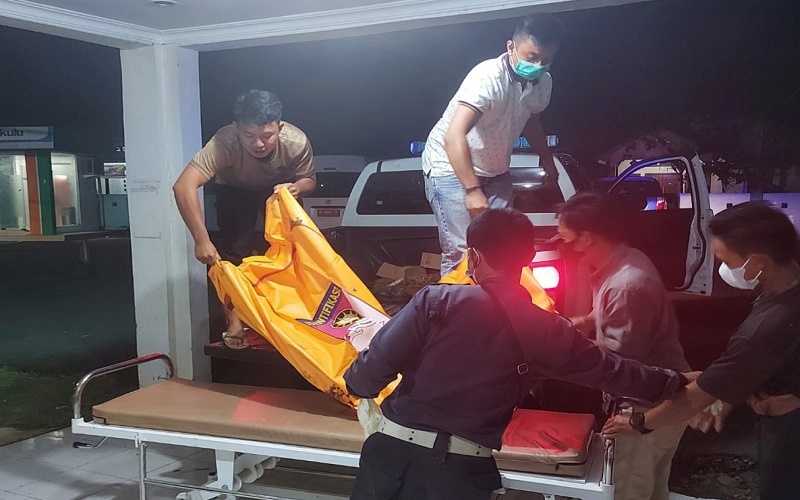  Heboh Mayat Berbaju Dinas Siswa Polri Ditemukan di Bawah Jembatan 
