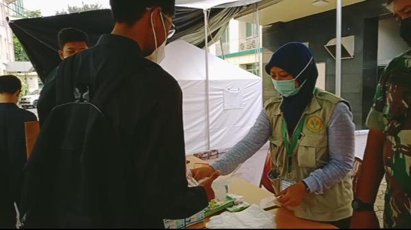 Peserta UTBK SBMPTN Ini Cerita Soal Sarung Tangan yang Ganggu Konsentrasi