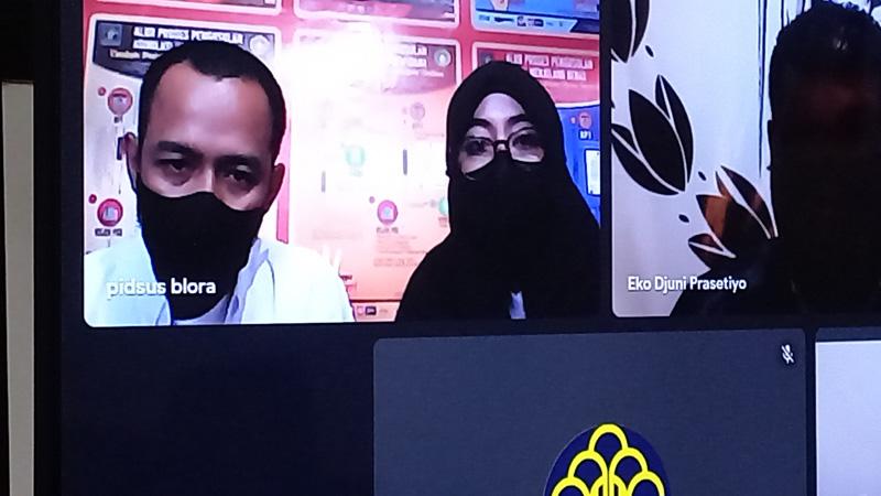 Penampakan Suami Istri Oknum Polisi Jalani Sidang Perdana Kasus Dugaan Korupsi PNBP