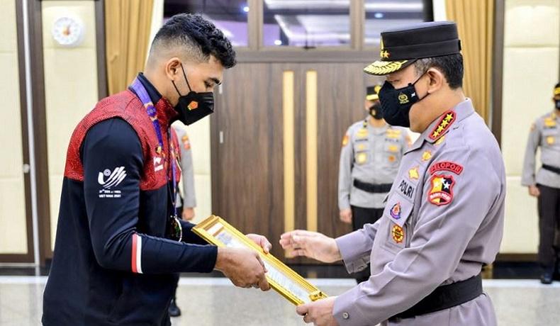 Harumkan Indonesia di SEA Games 2021, Briptu Evan Soumilena Dapat Pin Emas Kapolri
