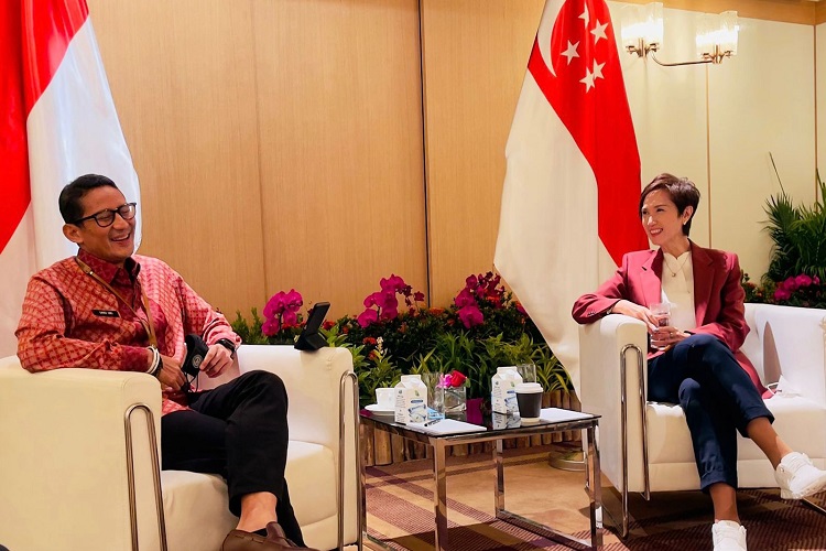 Temui Menkominfo Singapura, Sandiaga Uno Bahas Konektivitas dan Digitalisasi UMKM Ekraf