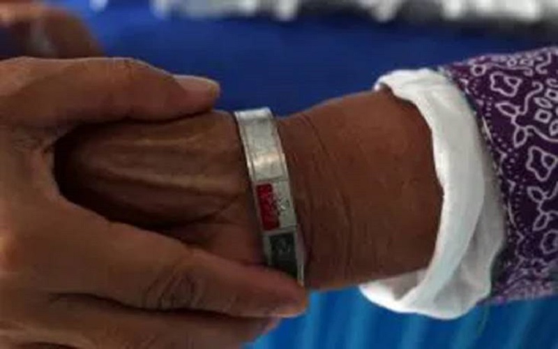 Jemaah Haji Wajib Kenakan Gelang selama di Mekkah, Ini Tulisan dan Fungsinya