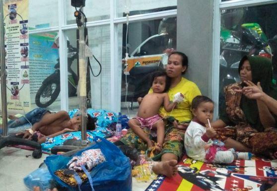 Puluhan Warga Lombok Tengah Keracunan Massal usai Santap Nasi Bungkus