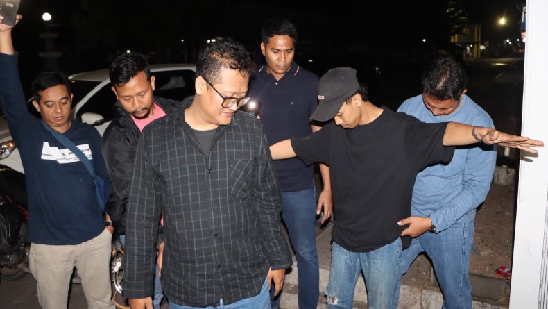 Bakar Bendera, Jaket, dan Kaos, Geng Motor di Pasaleman Cirebon Bubarkan Diri