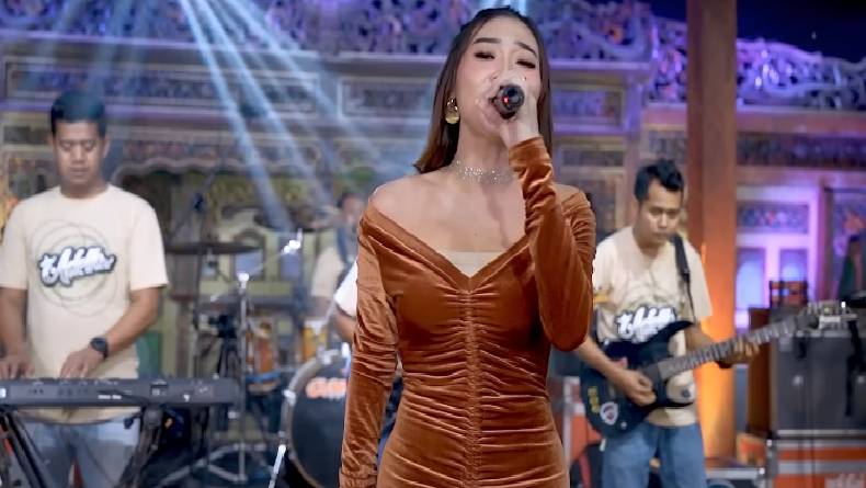 Chord Gitar dan Lirik Lagu TKW Tenaga Kerja Wanita Versi Difarina Indra Adella: Dia TKW Cantik Jelita